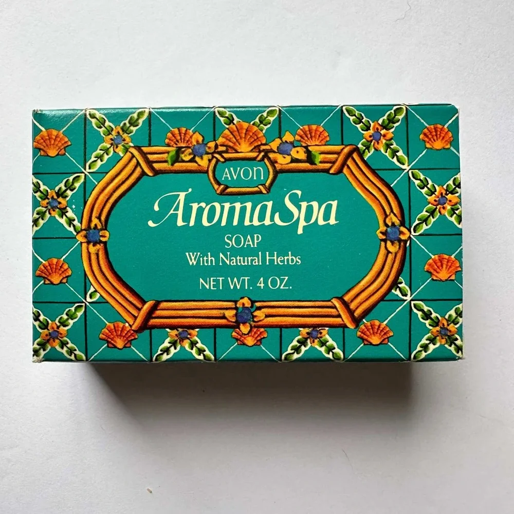 Vintage 1990 Avon AromaSpa Soap Bar with Natural Herbs 4 oz Green Shell Box‎